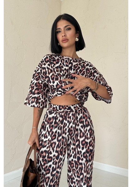 Leopar T-Shirt ve Pantolon Takım
