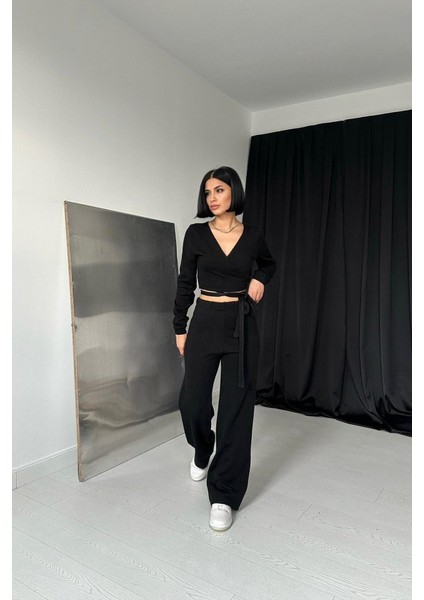 Siyah Triko Takım fırsatları