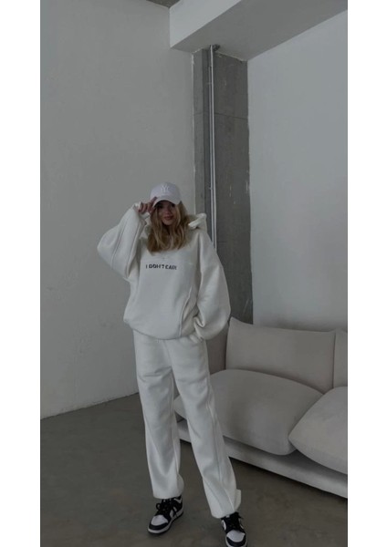 Nakış Işlemeli Üç Iplik Sweat Takım- Beyaz