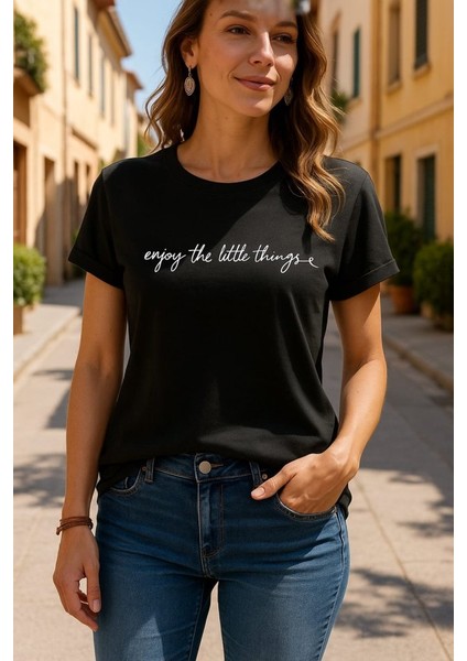 Kadın Kısa Kollu Önü Yazı Baskılı Basic Süprem Bluz