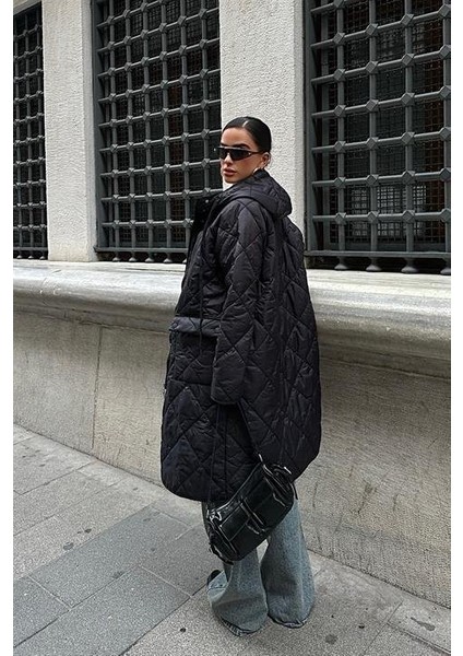 Fermuar ve Kapşonlu Uzun Kapitone Mont 7062 indirimleri