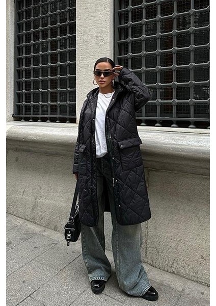 Fermuar ve Kapşonlu Uzun Kapitone Mont 7062