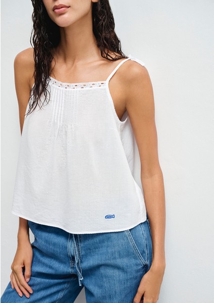 Balık Işlemeli Beyaz Bluz 1211217-620