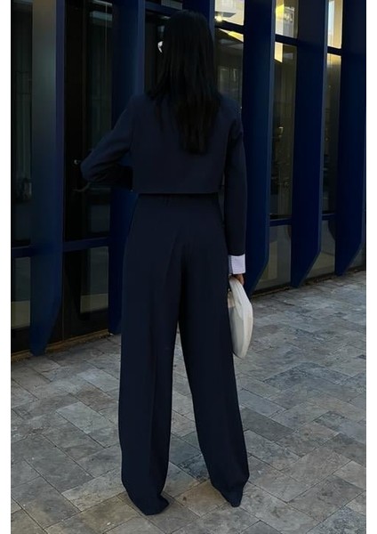 Garni Detaylı Crop Ceketli Takım 10075