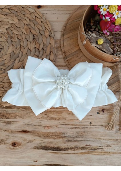 Yenidoğan Wool Yün Kumaş Taç Nakışlı Güpür Duvaklı Fiyonk Prizma Taş Unisex Kundak Bebek Battaniyesi Bej