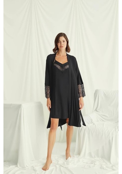 Monamise Dekolteli Yakası ve Kolu Dantelli Sabahlık Takımı