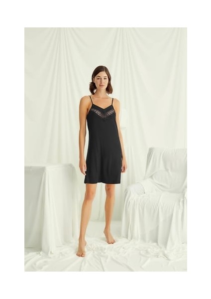 Monamise Dekolteli Yakası ve Kolu Dantelli Sabahlık Takımı modelleri