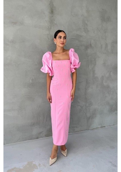 Pembe Işlemeli Kolu Garnili Elbise fırsatları