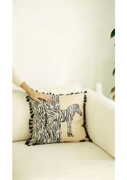 Safari Serisi Zebra Echo Püsküllü Kırlent Kılıfı 42X42 cm | Çift Taraflı Zebra Desenli Dekoratif Yastık fırsatları