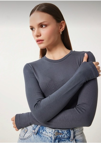 Uzun Kollu Basic Parmak Geçirmeli Body