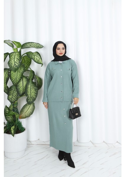 Düğme Detaylı Triko Etekli Takım fiyatları