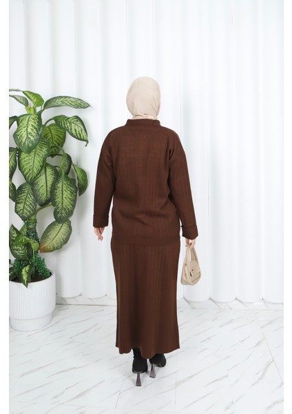 Düğme Detaylı Triko Etekli Takım indirimleri