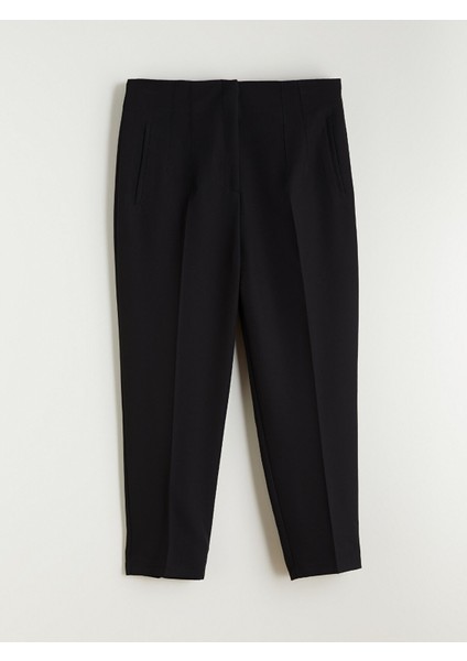 Yeni Sezon Standart Fit Kadın Pantolon
