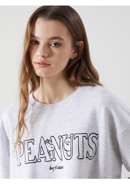 Yeni Sezon Bisiklet Yaka Snoopy Baskılı Oversize Kadın Sweatshirt modelleri