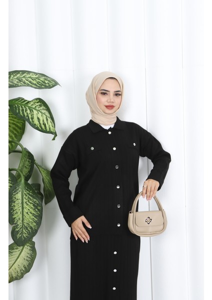 Düğme Detaylı Triko Etekli Takım modelleri