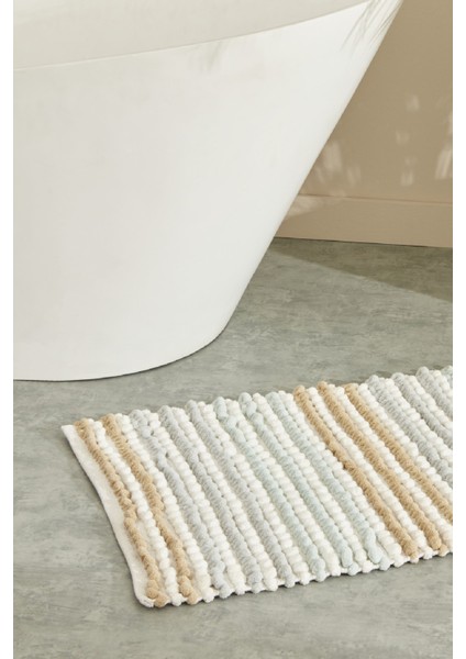 Mercan Renkli 60X90 cm Banyo Paspası, Şık ve Konforlu Kullanım Için Ideal.