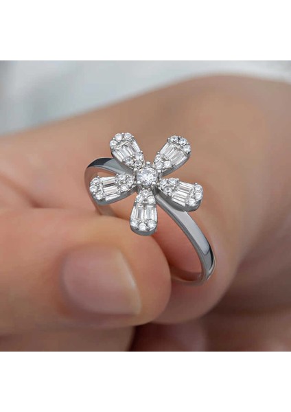 Gümüş Zirkon Taşlı Çiçek Kadın Yüzük fiyatları