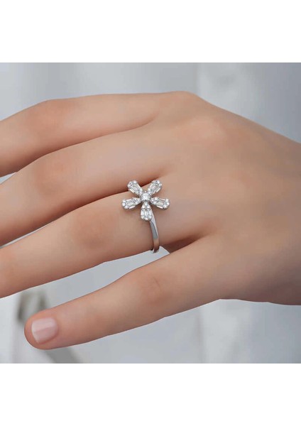 Gümüş Zirkon Taşlı Çiçek Kadın Yüzük fırsatları
