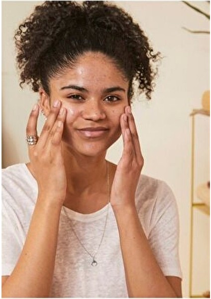 Vitamin C Yüz Serumu 30 ml Yorgun Ciltler İçin Anında Parlaklık indirimleri