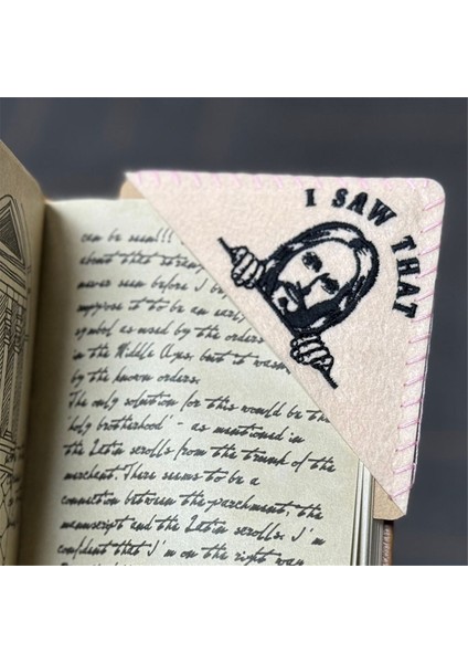 Bu Müstehcenlik Mi -Işlemeli Keçe Üçgen Sayfa Dikişli Köşe Ayracı (Yurt Dışından)