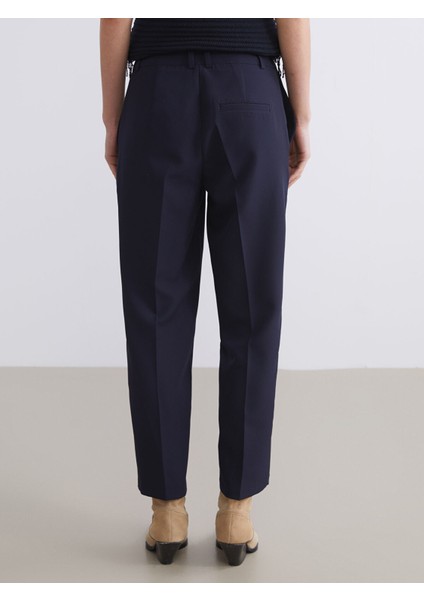 Yeni Sezon Standart Fit Kadın Pantolon fırsatları