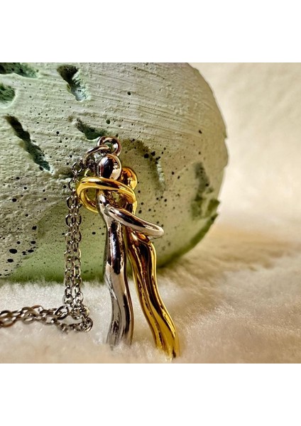 1030 Sarılan Çift Sevgili Kolyesi modelleri