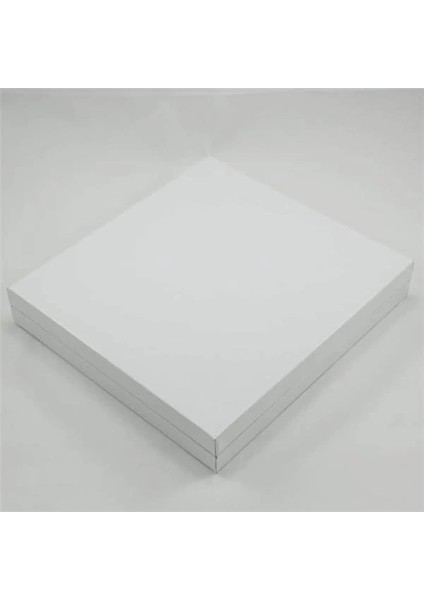 16 Bölmeli Madlen Çikolata Kutusu Beyaz Renkli modelleri