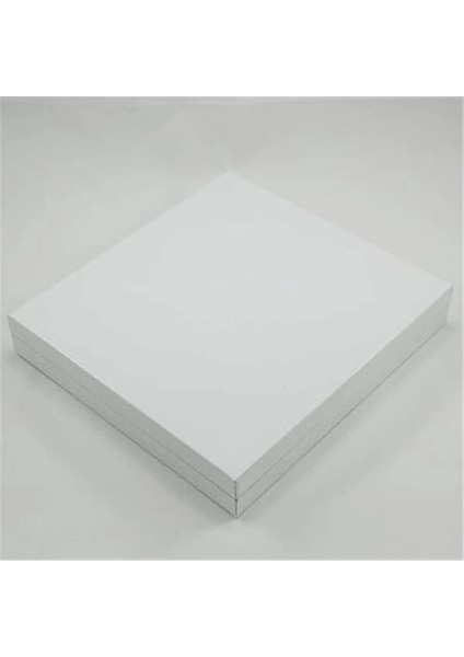 16 Bölmeli Madlen Çikolata Kutusu Beyaz Renkli