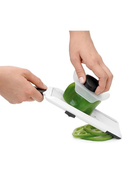 - Good Grips Paslanmaz Çelik Bıçaklı Sebze Dilimleyicisi/el Dilimleyicisi, Beyaz