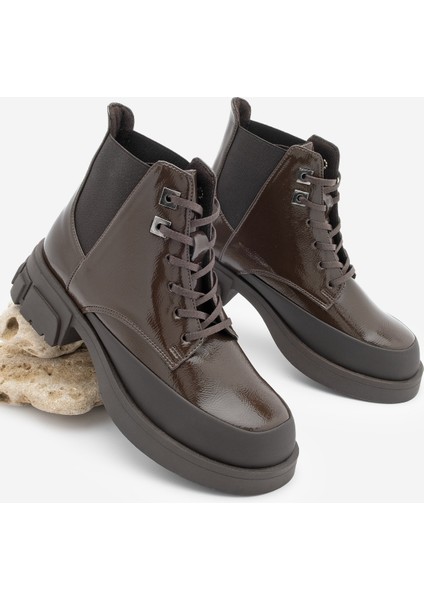 Kadın Bağcıklı Lastikli Kalın Topuklu Kısa Postal Bot Kenvo Kahve Rugan