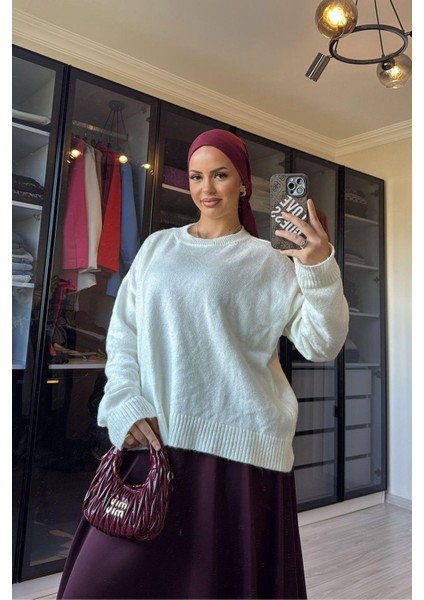 Kadın Beyaz Yumoş Basıc Kazak