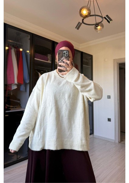 Kadın Beyaz Yumoş Basıc Kazak fırsatları