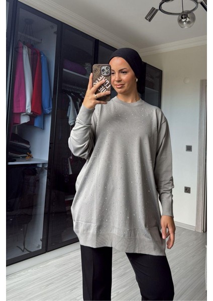 Kadın Gri Taş Detaylı Uzun Kazak