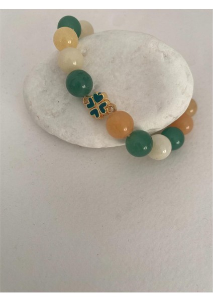 Mini Yonca Yaprak Figürlü Doğaltaş Bileklik fırsatları