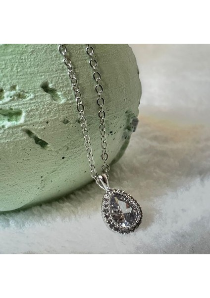 1087 Damla Model Zirkon Taş Detaylı Kolye fiyatları