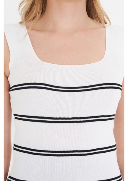 Kadın Kolsuz Kalın Askılı Ince Yazlık Kare Yaka Çizgili Triko Atlet fırsatları