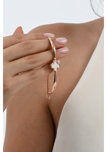 925 Ayar Gümüş Rose Sedef Taşlı Yonca Modeli Asansörlü Bileklik SGTL13117BEYAZ fiyatları