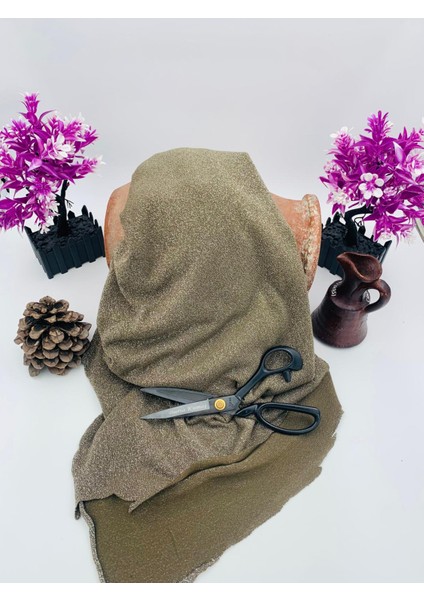 Parıltılı Triko Kumaş – Konforlu ve Şık Koleksiyonlar Için modelleri