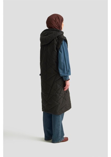 Kapüşonlu Kapitone Yelek 25KD1401 Siyah indirimleri