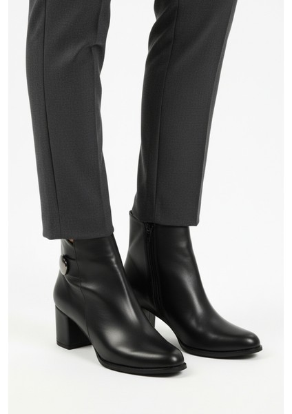 Siyah Cilt Topuklu Kadın Bot Dar Kalıp 262325 Z modelleri