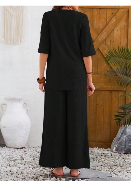 Kadın Kısa Kollu V Hakim Yaka Düğmeli Bürümcük Bluz ve Pantolon Ikili Takım modelleri