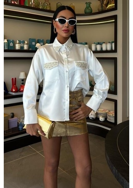 Yaka ve Cep Inci Taşlı Saten Gömlek 3423