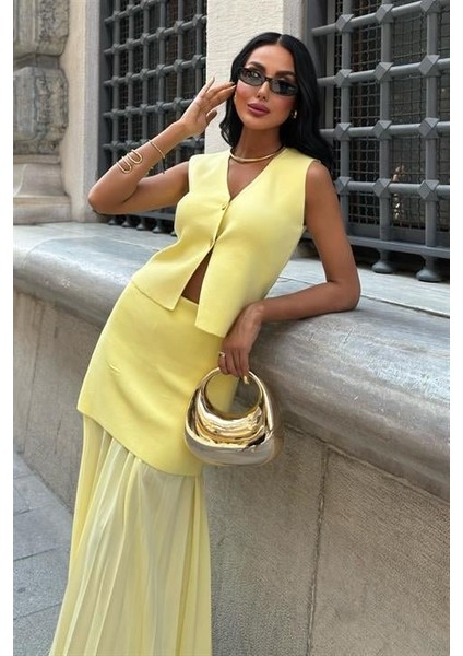 Aesco Yelekli ve Pilise Etekli Triko Takım 10001 fiyatları