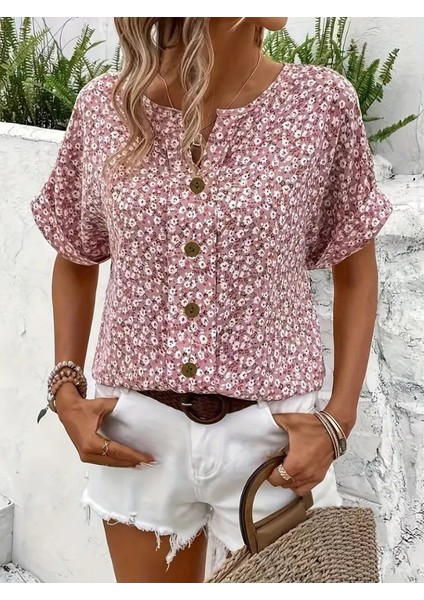 Kadın Kısa Kollu Çentikli V Yaka ve Düğme Detaylı Çiçek Desenli Süprem Bluz fiyatları