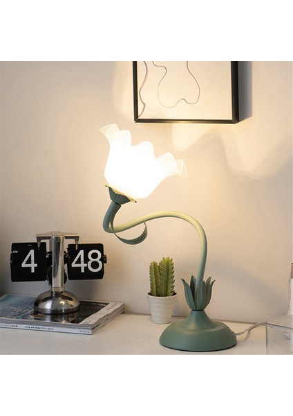 Retro Çiçek Zambak Masa Lambası Reklam Öğeleri Masa Lambası Yatak Odası, Başucu Için Vadi Lambasının Benzersiz Diy Zambak (Yurt Dışından) fiyatları