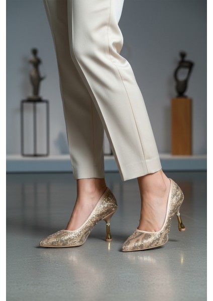 Bej Saten Hafif Kadın Topuklu Ayakkabı 248245 Z