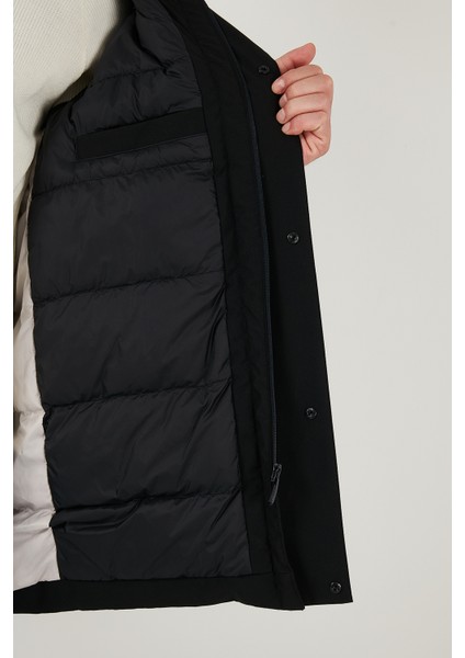 Astarlı Regular Fit Fermuar ve Çıtçıt Düğmeli Kapüşonlu Mont Erkek Mont 497ROMA