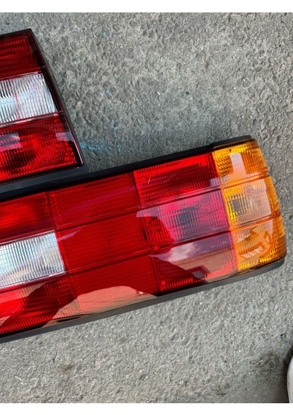 Bmw E30 Sağ Sol Stop Lambası 1988-1991 fiyatları