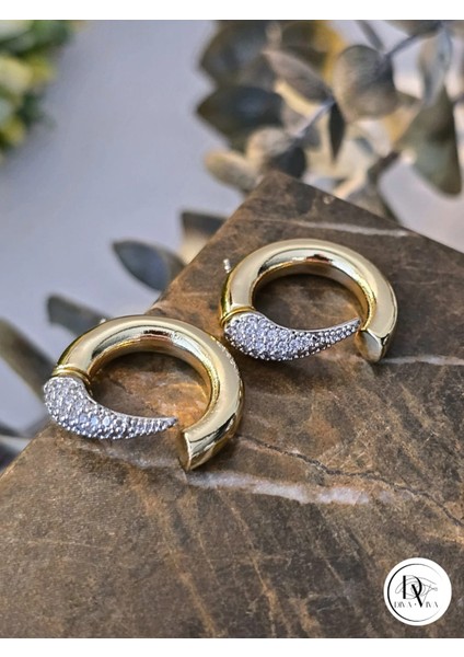 - Glow Earrings – Gold Kaplama Taş Detaylı Tasarım Kadın Küpe (KOD-340)