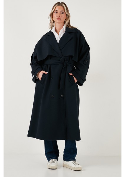 Oversize Fit Kruvaze Yaka Düğmeli Kemerli Uzun Trençkot Bayan Trençkot 6839476